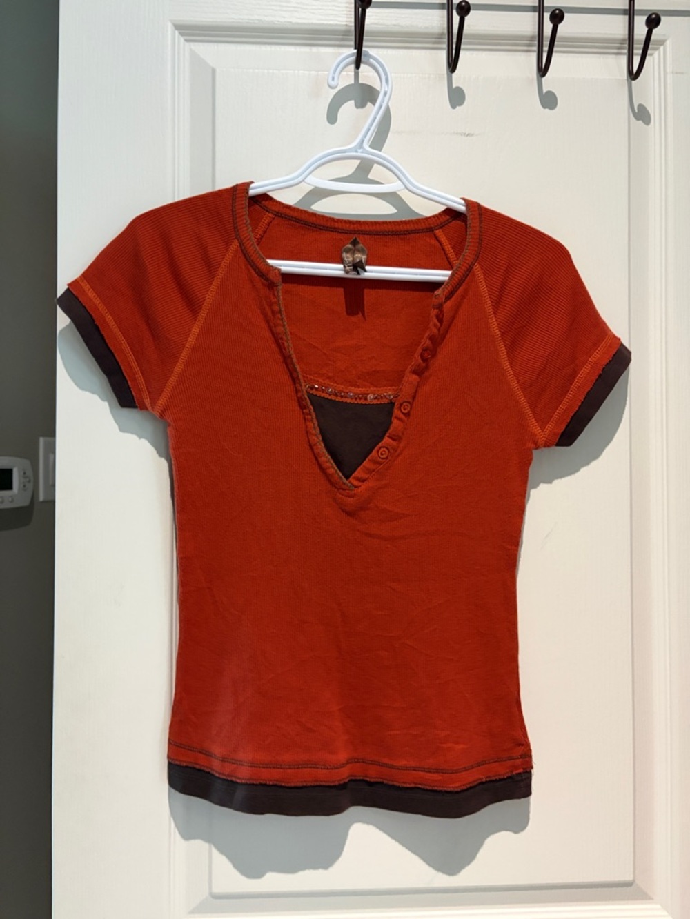 Xhilaration Rust Short Sleeve V-Neck Layered-Look Tee with Brown Trim